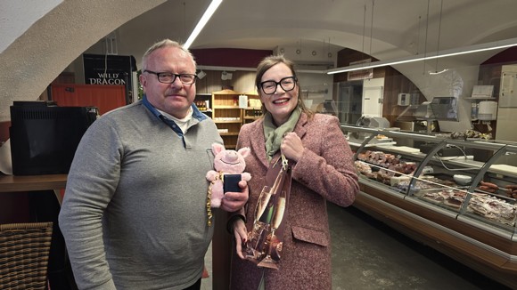 Kaiserfleisch verabschiedet sich in den wohlverdienten Ruhestand. Top Chance für Nachmieter%3Ainnen!