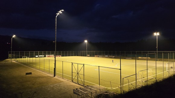 LED-UMSTELLUNG im Stadion umgesetzt