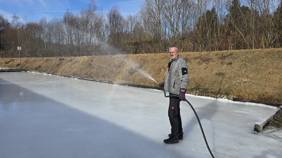 Eislaufen wie früher - auf der Anlage des ESV Feldgasse!