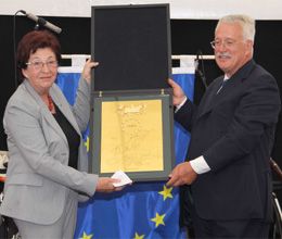 Übergabe der Ehrenplakette des Europarates für die Stadt Judenburg Übergabe der Ehrenplakette des Europarates für die Stadt Judenburg