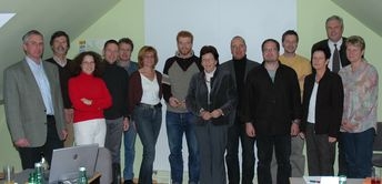 Das e5-Team beim ersten Arbeitstreffen mit DI (FH) Harald Bergmann von der Energieagentur Obersteiermark (mitte) Das e5-Team beim ersten Arbeitstreffen mit DI (FH) Harald Bergmann von der Energieagentur Obersteiermark (mitte)