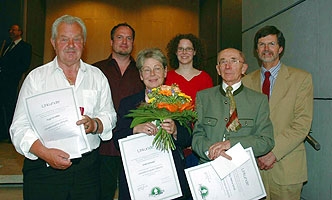 Kat. Private: v.l.n.r. Hugo Schäffler, Helfried Kreiter, Grete Schwarz, Mag. Eva Volkar (Umweltreferat), Ing. Hugo Schäffler und StR Dr. Franz Bachmann Kat. Private: v.l.n.r. Hugo Schäffler, Helfried Kreiter, Grete Schwarz, Mag. Eva Volkar (Umweltreferat), Ing. Hugo Schäffler und StR Dr. Franz Bachmann