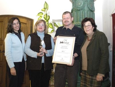 v.l.n.r. :Judith Mord (Personalamt), Karin und Kurt Haasmann und Bgm. Grete Gruber v.l.n.r. :Judith Mord (Personalamt), Karin und Kurt Haasmann und Bgm. Grete Gruber