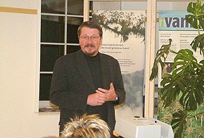 Referent Hans Kandler...